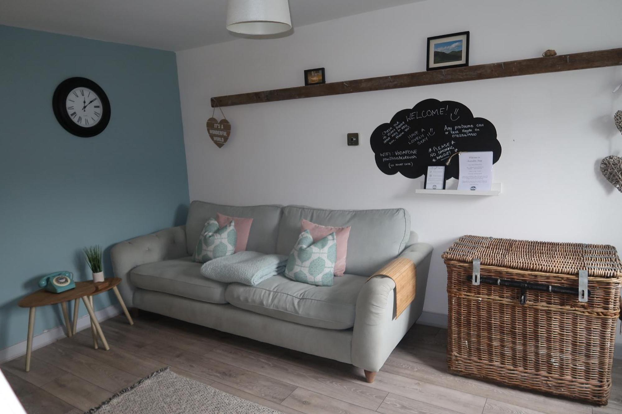 Snowdon Snug Villa ลานเบอริส ภายนอก รูปภาพ